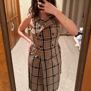 Burberry-style vintage sleeveless dress